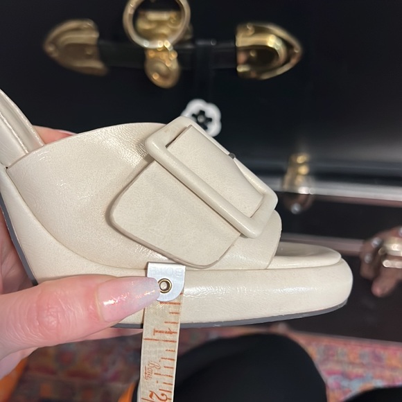 Topshop Reflect Ecru Buckle Sandal Mules in Cream, size 7.5 - Picture 10 of 11